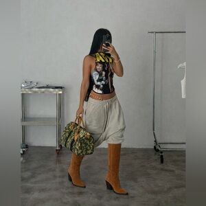 Knee high cognac brown pointed toe suede equestrian boot sz 11
